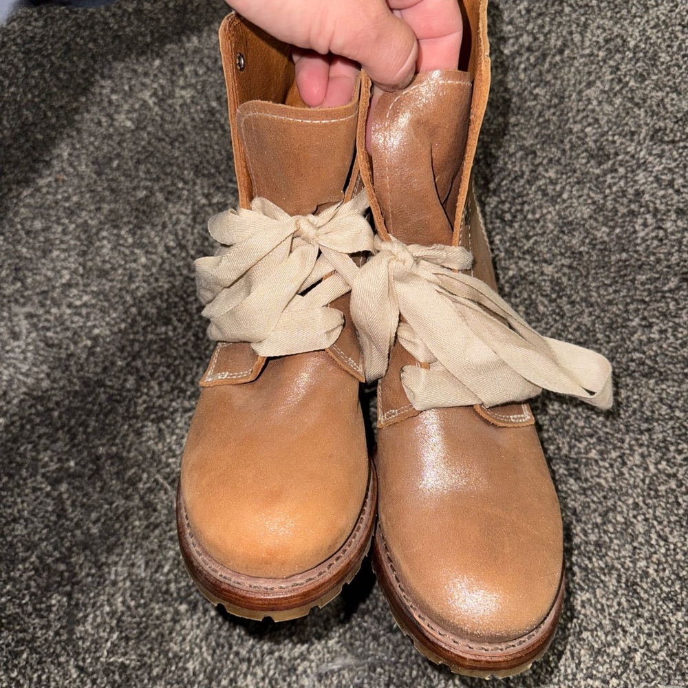 Frye Gal Meets Glam Pink Shimmer Sabrina Lace Up 9.5 NEW - Picture 4 of 7